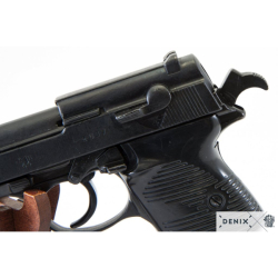 Pistole Walther P38 - dekorační replika