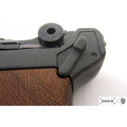 Pistole Parabellum Luger P08 dřevo - dekorační replika