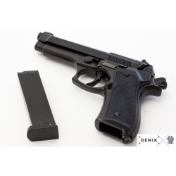 Pistole Beretta 92 Itálie 1975 - dekorační replika